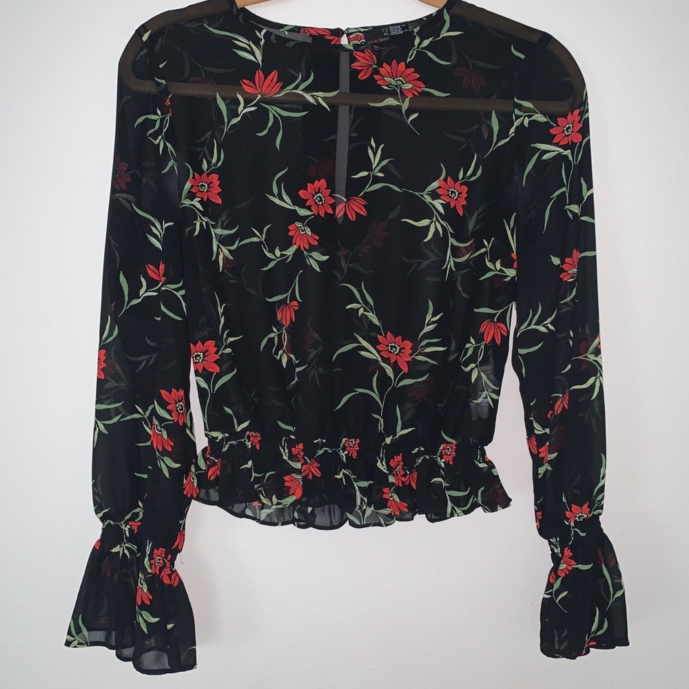 💛Flower Design blouse Forever21 size Small